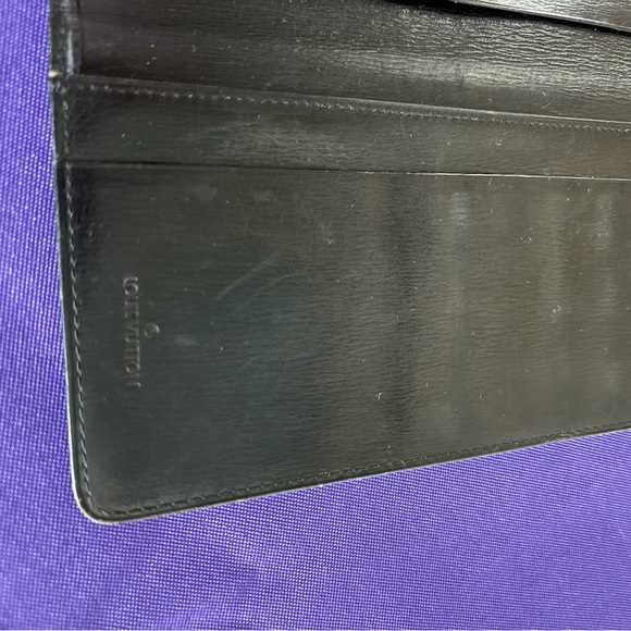 Vintage Louis Vuitton Black Epi Leather Vertical Unisex Wallet. - Picture 5 of 13